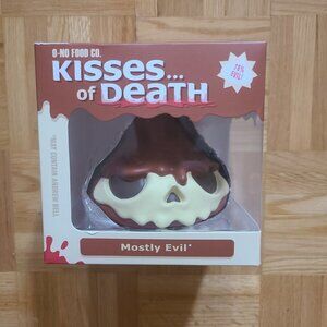 KISSES of Death by Andrew Bell - Mostly Evil - Vinyl Figure